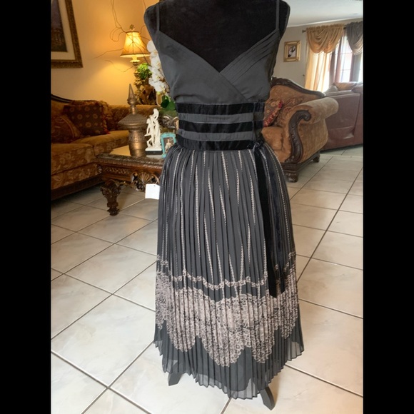 LOFT Dresses & Skirts - Dress 👗